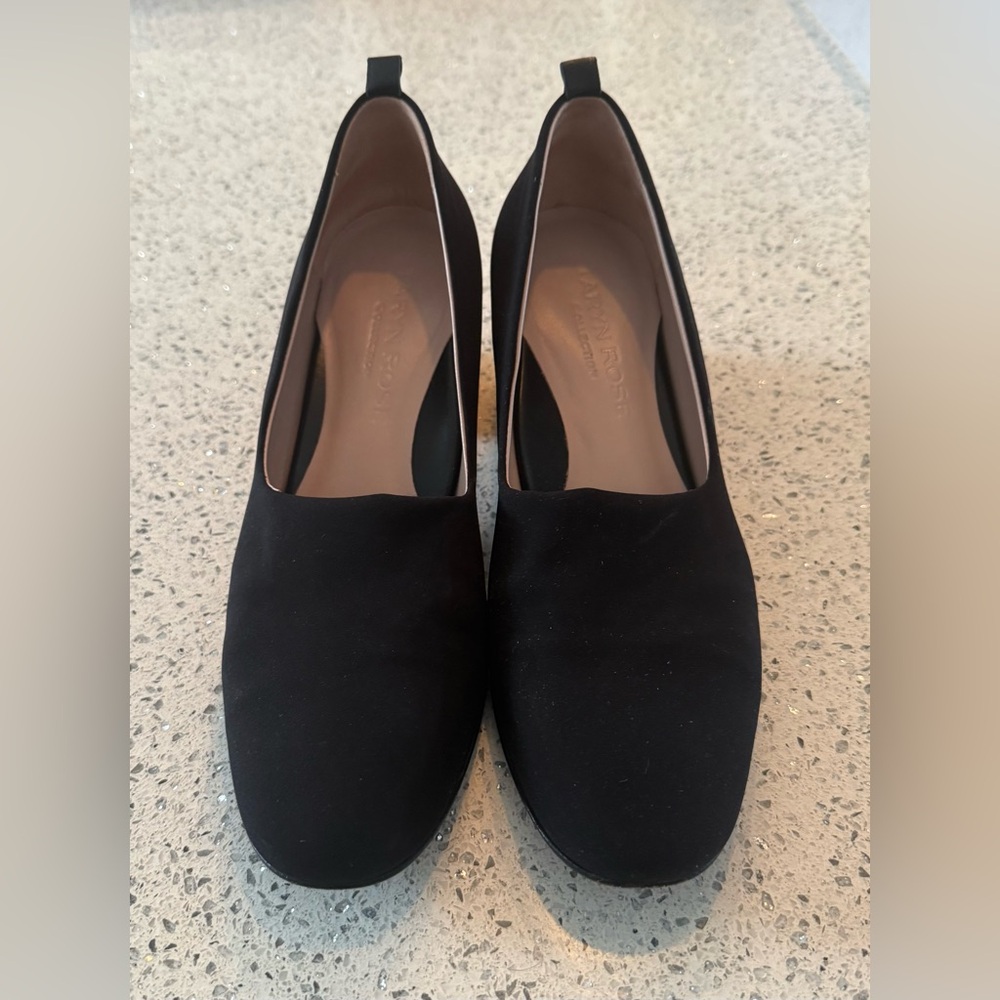 Taryn Rose black textile comfort heel. Size 8 - Picture 4 of 6